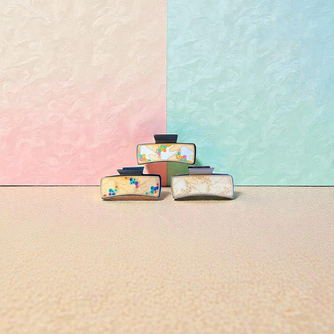 Floral Dental Hair Claw - Rustic Halo